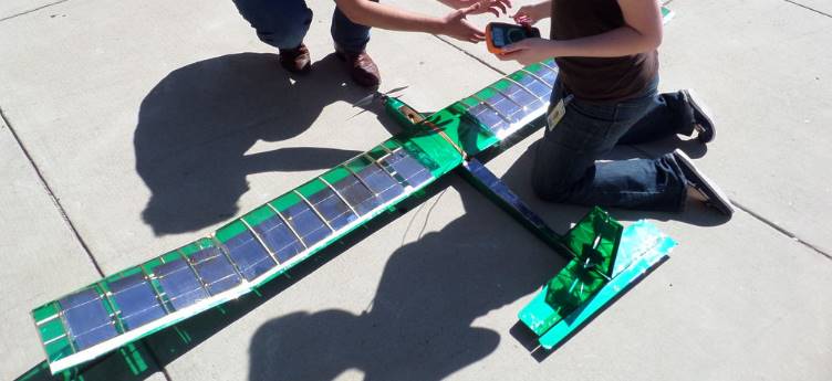 solar powered toys